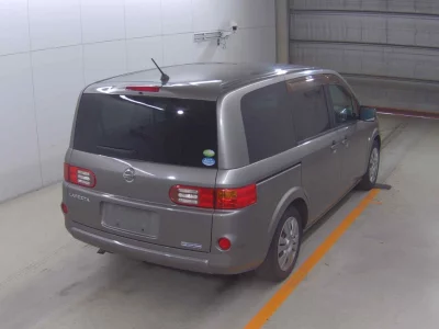 Nissan LAFESTA