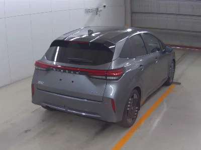 Nissan Aura