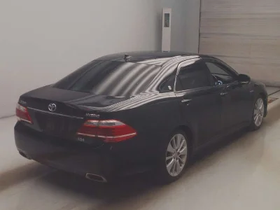 Toyota CROWN HYBRID