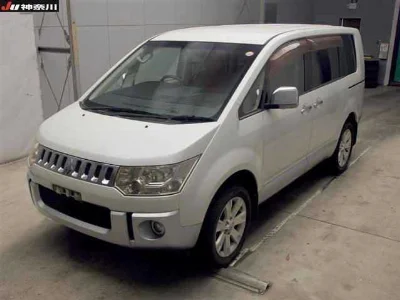 Mitsubishi DELICA D5