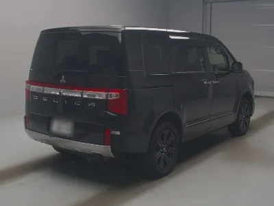 Mitsubishi DELICA D5