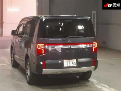 Mitsubishi DELICA D5