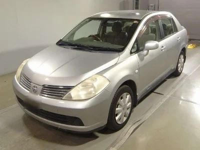 Nissan Tiida Latio
