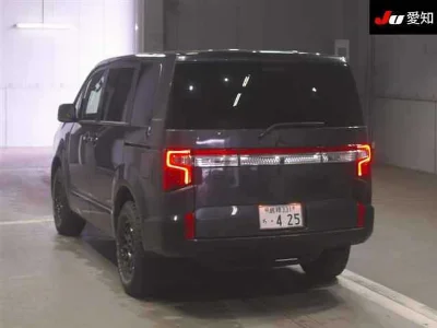 Mitsubishi DELICA D5
