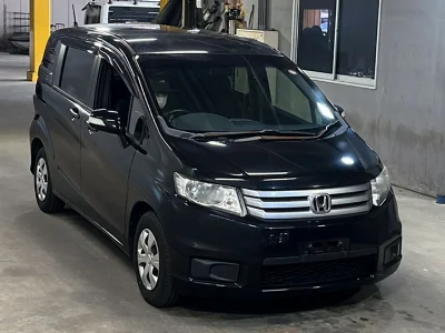 Honda Freed Spike