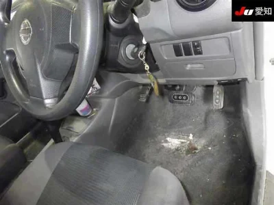 NISSAN AD VAN