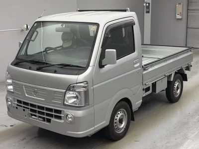 Nissan NT100 Clipper