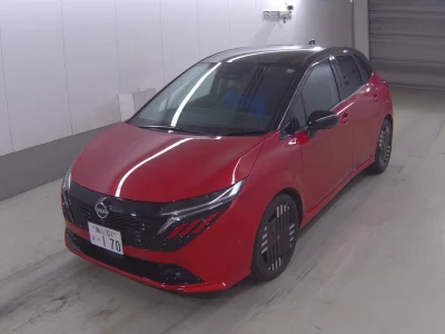 Nissan Aura