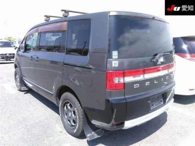 Mitsubishi DELICA D5