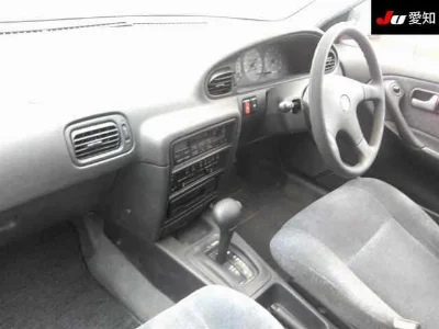 Nissan Avenir
