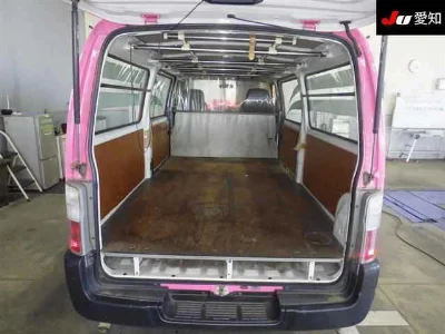 Nissan Caravan
