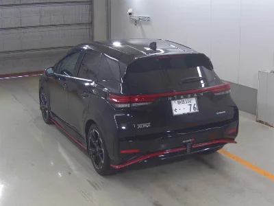 Nissan Aura
