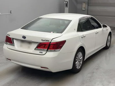 Toyota CROWN HYBRID