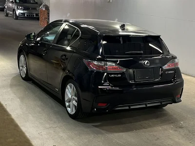 Lexus CT200h