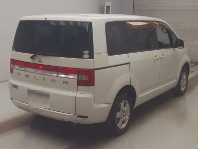 Mitsubishi DELICA D5