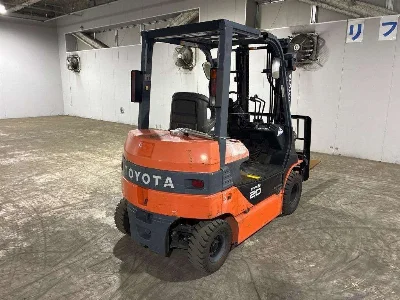 Toyota  FORKLIFT