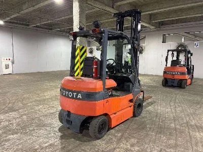 Toyota  FORKLIFT