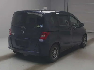 Honda FREED SPIKE