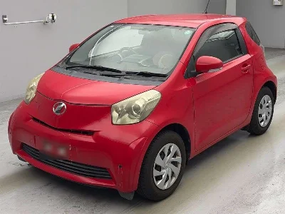Toyota iQ