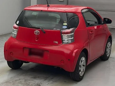 Toyota iQ