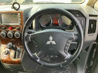 Mitsubishi DELICA D5