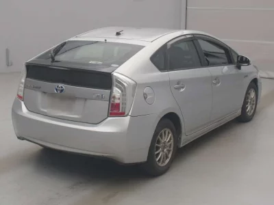 Toyota Prius PHV