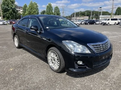 Toyota CROWN HYBRID