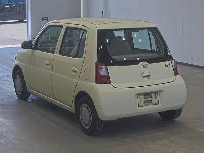 Daihatsu Esse
