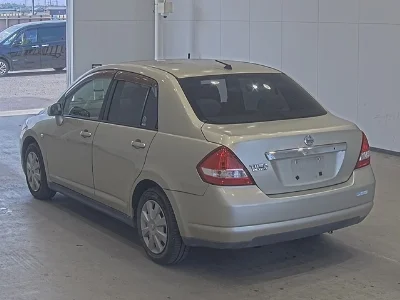Nissan Tiida Latio