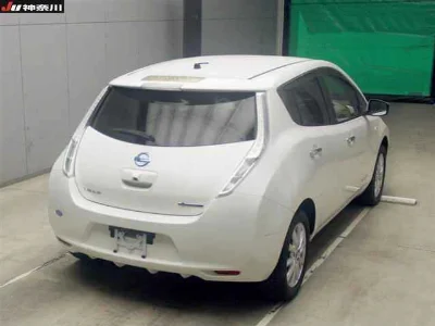 NISSAN LEAF