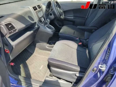 Subaru TREZIA