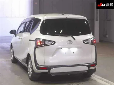 Toyota Sienta
