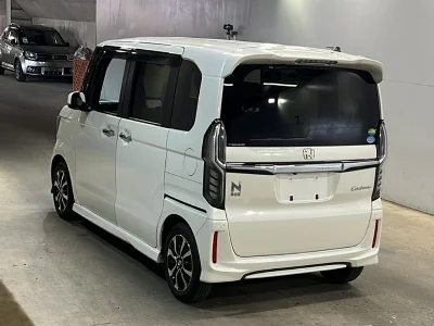 Honda N BOX CUSTOM
