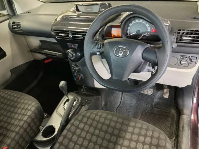 Toyota iQ