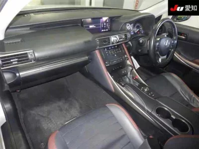 Lexus IS300h