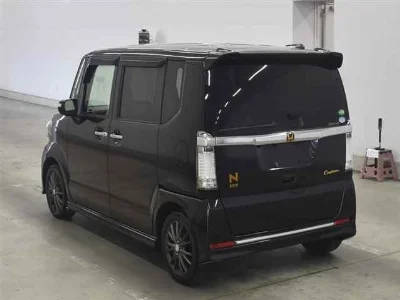 HONDA N BOX CUSTOM