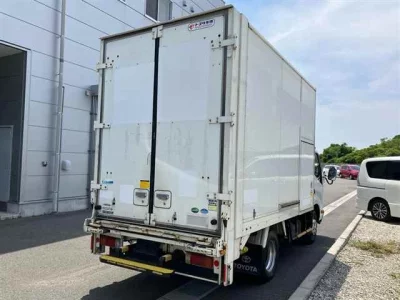 TOYOTA DYNA