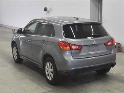 MITSUBISHI RVR