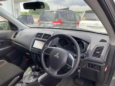 MITSUBISHI RVR