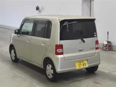 DAIHATSU MOVE CONTE