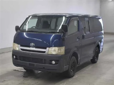 TOYOTA HIACE VAN