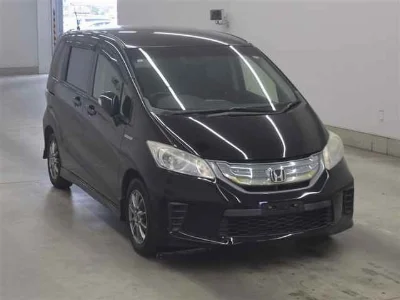 HONDA FREED HYBRID