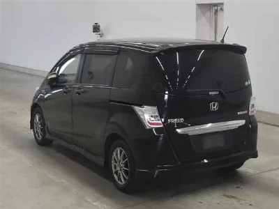 HONDA FREED HYBRID