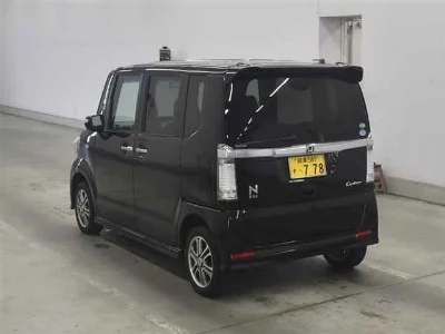 HONDA N BOX CUSTOM