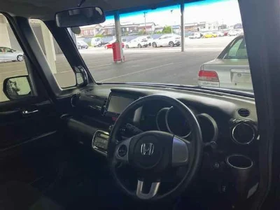 HONDA N BOX CUSTOM