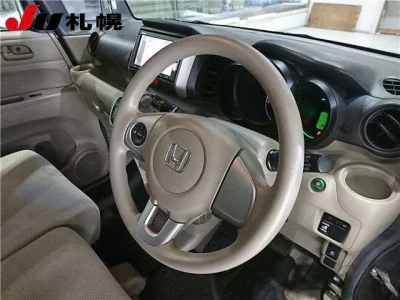 HONDA N BOX +
