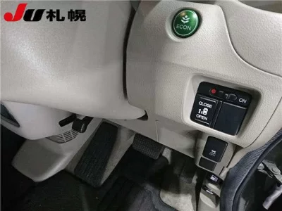 HONDA N BOX +