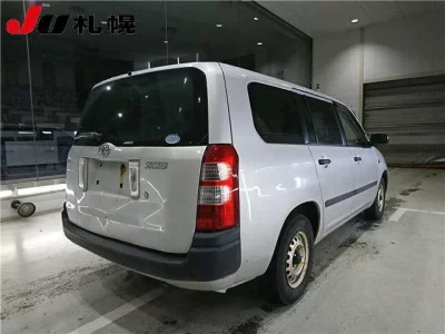 TOYOTA SUCCEED VAN