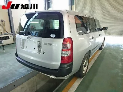 TOYOTA SUCCEED VAN