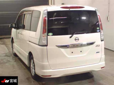 NISSAN SERENA